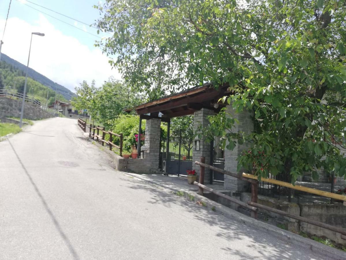 La Taverna Di Elide Aymavilles Exterior photo